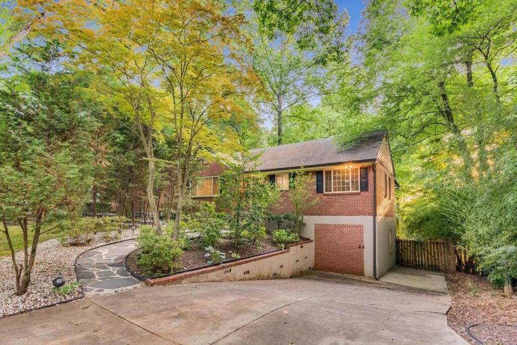 Stunning Atl 5Bdr Home Near Cdc Emory Sleeps 12アトランタ エクステリア 写真