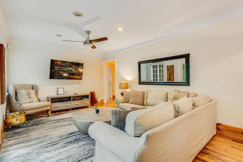 Stunning Atl 5Bdr Home Near Cdc Emory Sleeps 12アトランタ エクステリア 写真