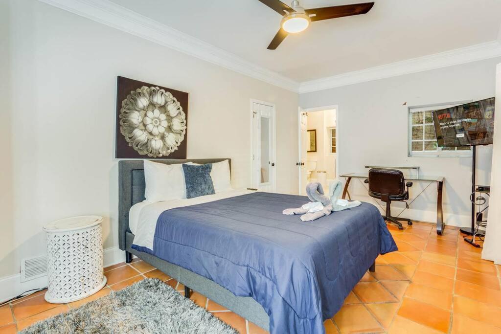 Stunning Atl 5Bdr Home Near Cdc Emory Sleeps 12アトランタ エクステリア 写真