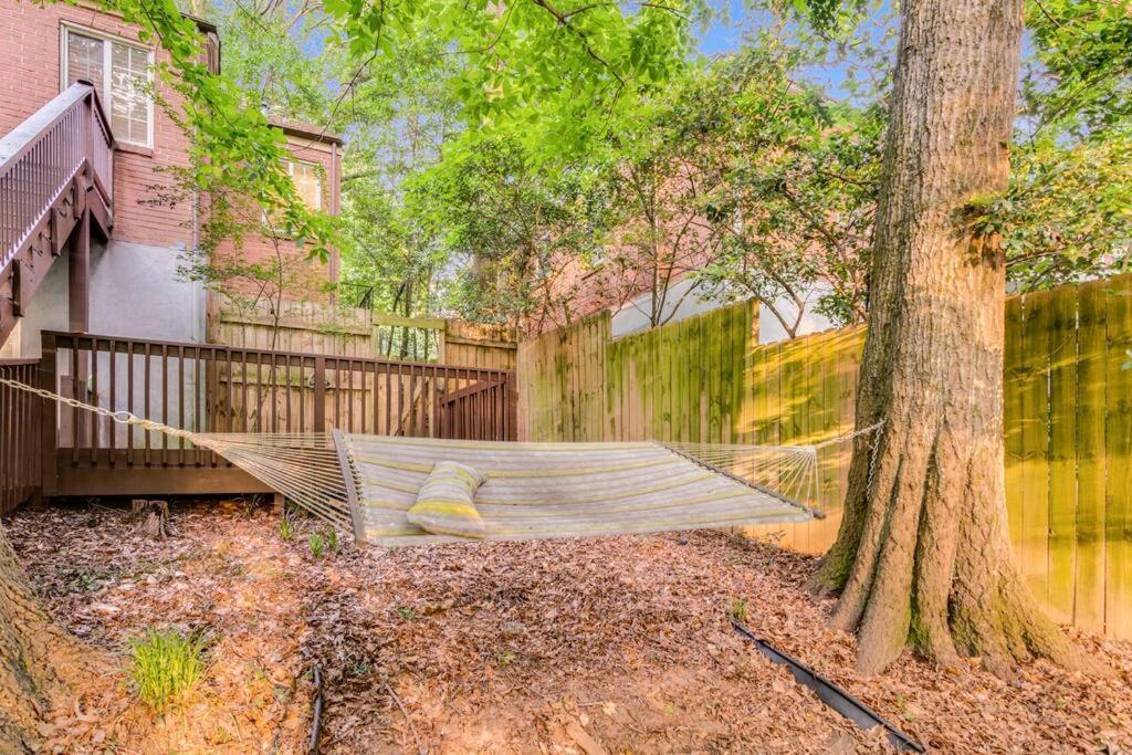 Stunning Atl 5Bdr Home Near Cdc Emory Sleeps 12アトランタ エクステリア 写真