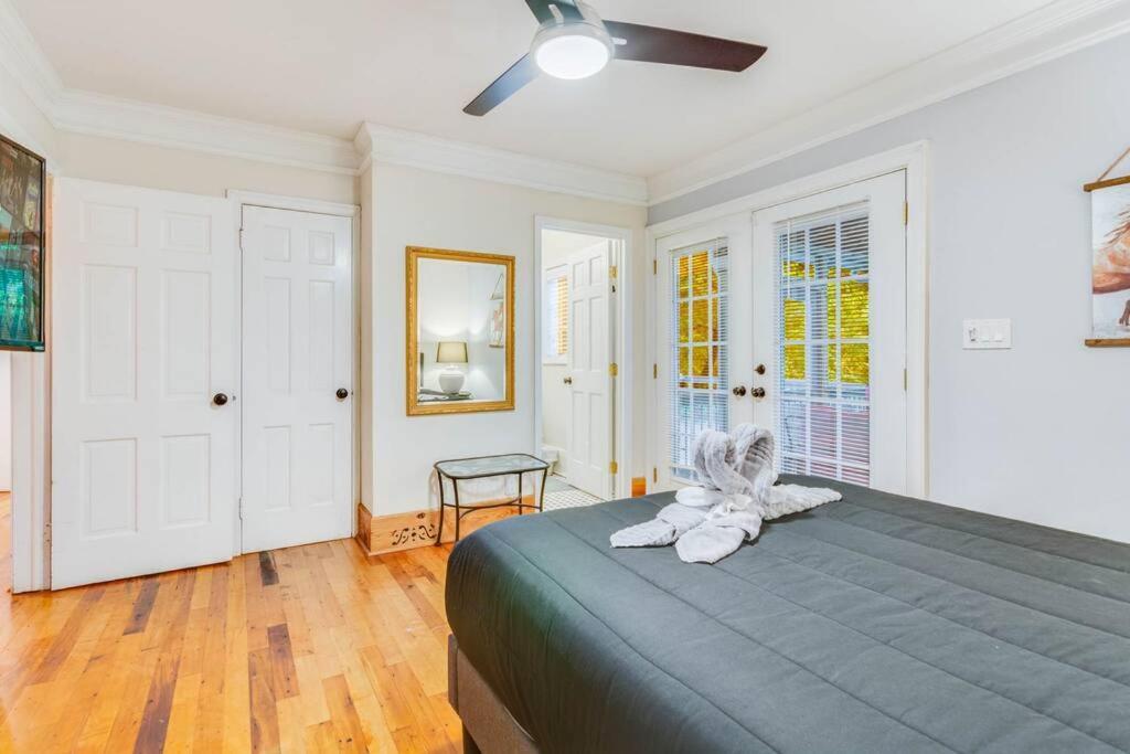 Stunning Atl 5Bdr Home Near Cdc Emory Sleeps 12アトランタ エクステリア 写真