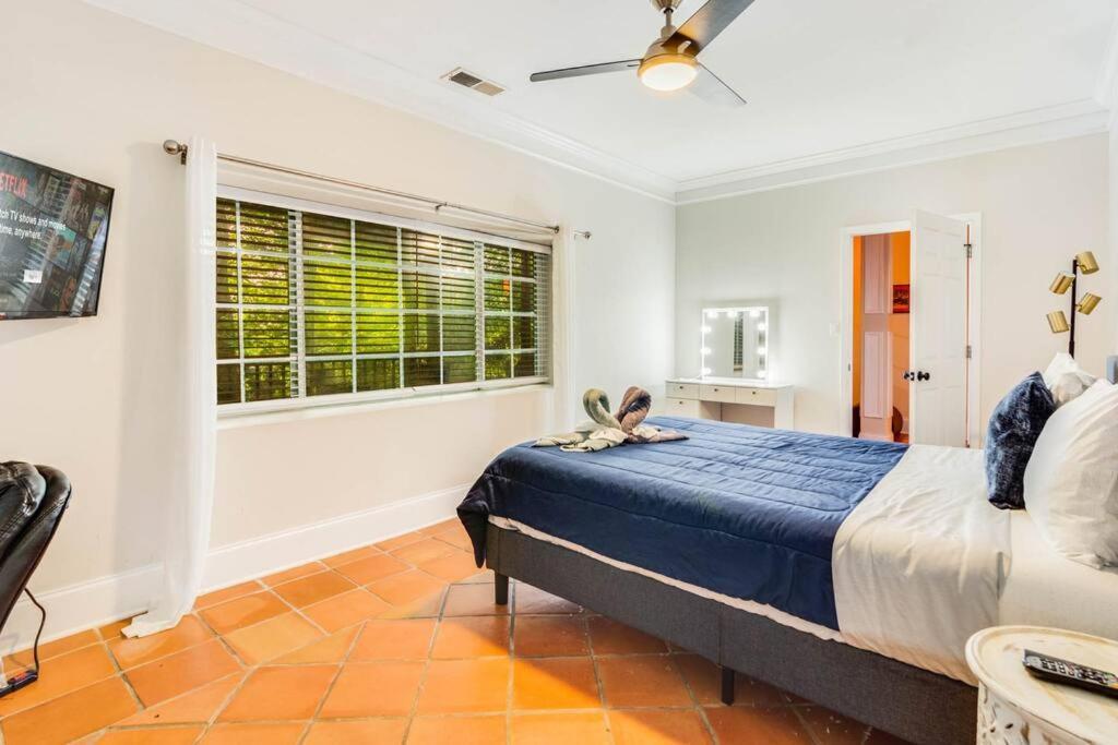 Stunning Atl 5Bdr Home Near Cdc Emory Sleeps 12アトランタ エクステリア 写真